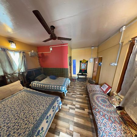 Calcutta Backpackers Homestay -Only For Backpackers & Travellers Екстериор снимка